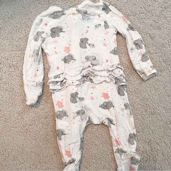 Angel Dear Baby Girl Elephant Print Footie with matching bow 0-3MO - Picture 4 of 5